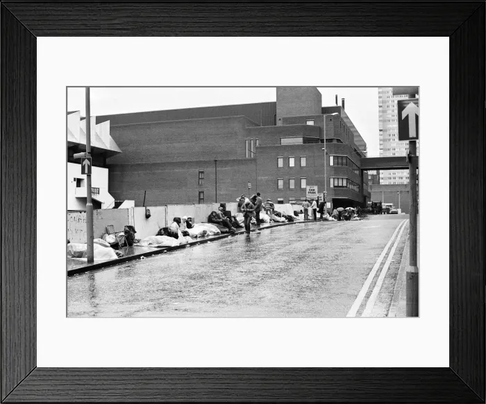 Framed Print : Fans queuing to see rock group The Who at Brighton. 4th November 1979 Framed Print : Fans queuing to see rock group The Who at Brighton. 4th November 1979
