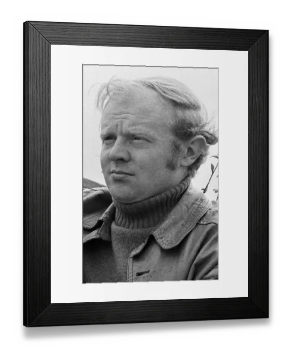 Framed Print : BBC Sports reporter and former Daily Mirror sports correspondent Tony Gubba will not Framed Print : BBC Sports reporter and former Daily Mirror sports correspondent Tony Gubba will not