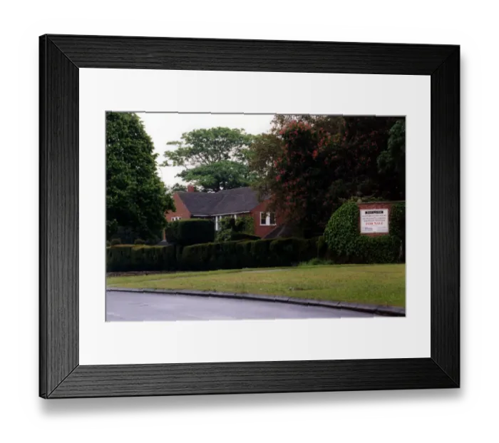 Framed Print : Footballer Paul Gascoigne - Gazza The home of Paul Gascoigne in Hurworth 28 May