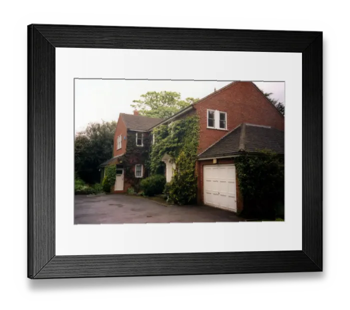 Framed Print : Footballer Paul Gascoigne - Gazza The home of Paul Gascoigne in Hurworth 28 May