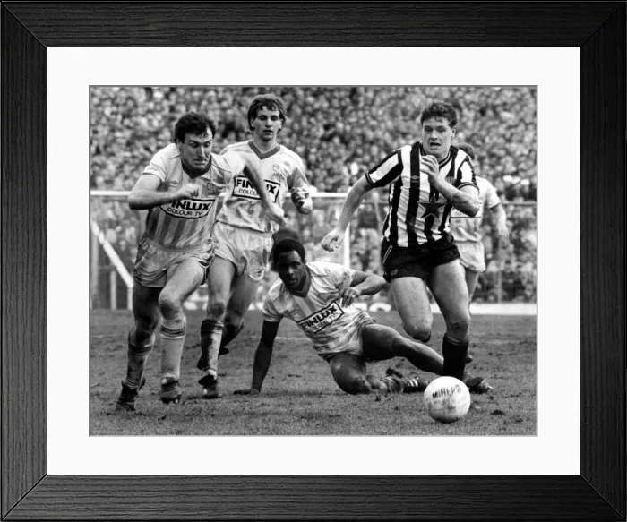 Framed Print : Footballer Paul Gascoigne - Gazza Newcastle United v Sheffield Wednesday 31 March Framed Print : Footballer Paul Gascoigne - Gazza Newcastle United v Sheffield Wednesday 31 March