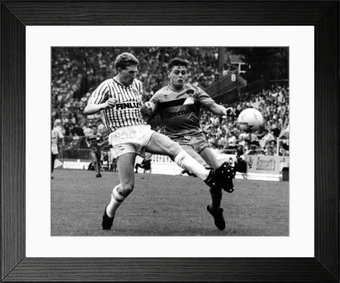 Framed Print : Footballer Paul Gascoigne - Gazza Newcastle United v Sheffield Wednesday 22 August