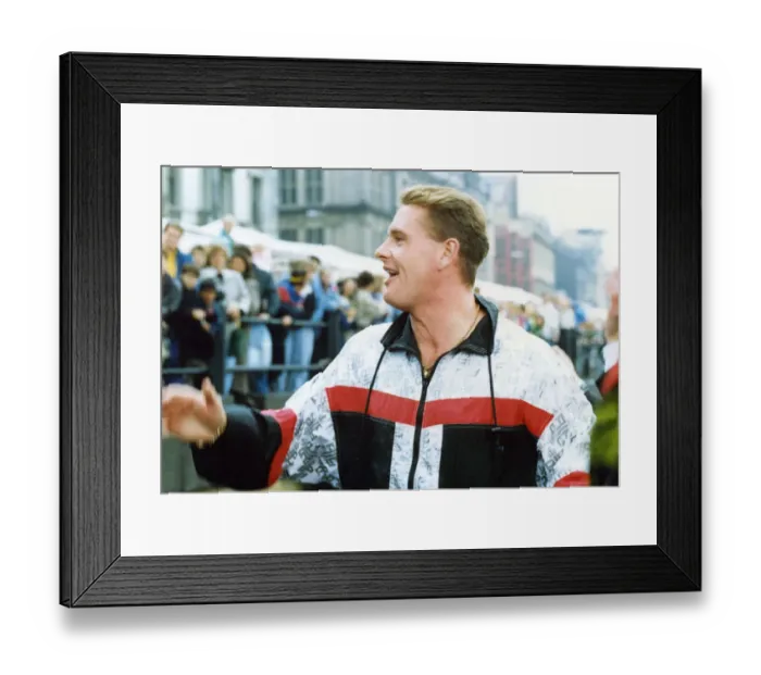 Framed Print : Footballer Paul Gascoigne - Gazza Paul Gascoigne with Lindisfarne promoting their Framed Print : Footballer Paul Gascoigne - Gazza Paul Gascoigne with Lindisfarne promoting their