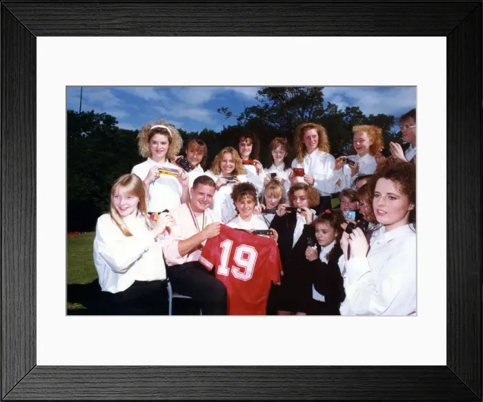 Framed Print : Footballer Paul Gascoigne - Gazza Paul Gascoigne at his former school Heathfield