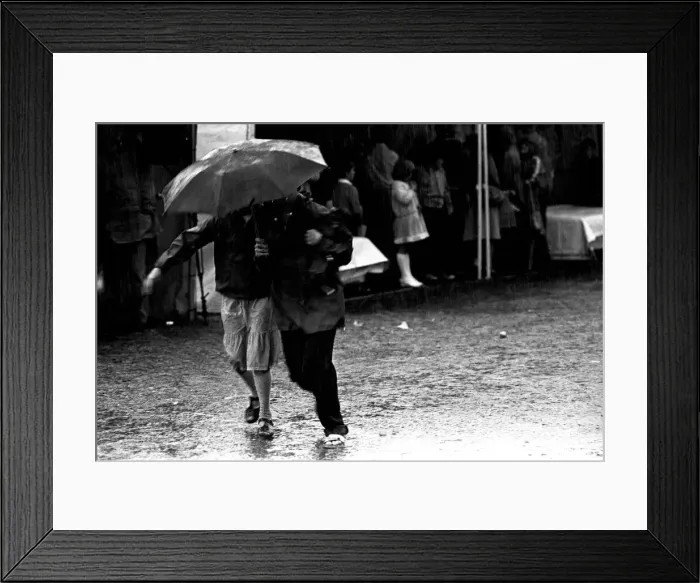 Framed Print : Severe stormy weather with torrential rain and flooding at the annual Summer Exhibition