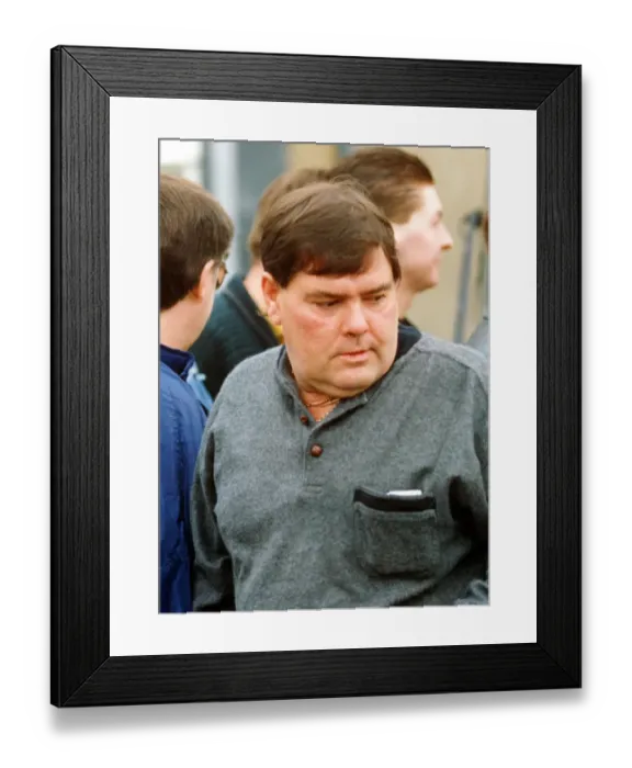 Framed Print : Footballer Paul Gascoigne - Gazza Pauls father John Gascoigne 1 June 1995 Framed Print : Footballer Paul Gascoigne - Gazza Pauls father John Gascoigne 1 June 1995