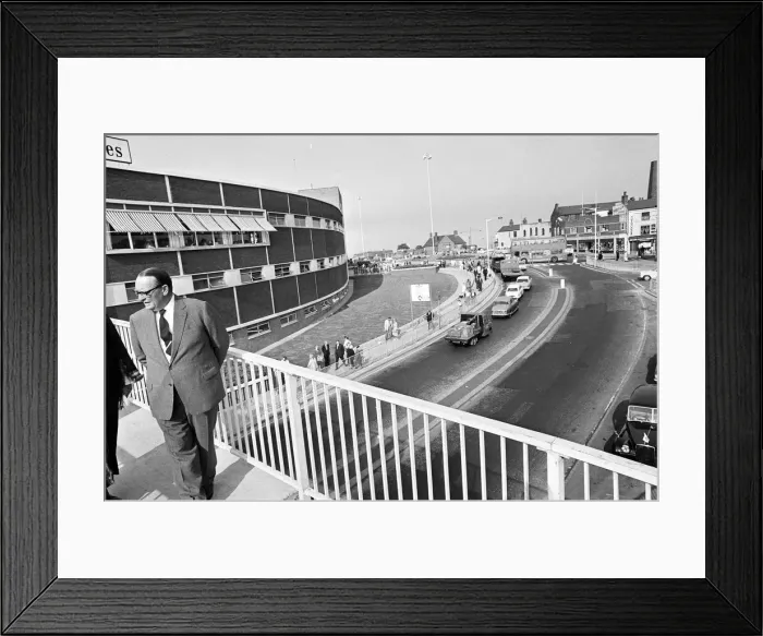 Framed Print : The Sir Winston Spencer Churchill Memorial Screen, Unveiled by Viscount Cobham to Framed Print : The Sir Winston Spencer Churchill Memorial Screen, Unveiled by Viscount Cobham to