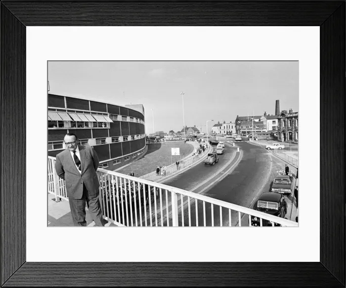 Framed Print : The Sir Winston Spencer Churchill Memorial Screen, Unveiled by Viscount Cobham to Framed Print : The Sir Winston Spencer Churchill Memorial Screen, Unveiled by Viscount Cobham to