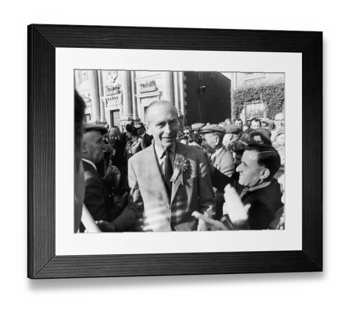 Framed Print : Prime Minister Sir Alec Douglas Home seen here in Kings Lynn during a general election