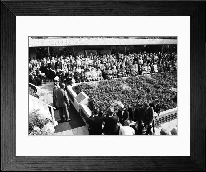 Framed Print : The Sir Winston Spencer Churchill Memorial Screen, Unveiled by Viscount Cobham to Framed Print : The Sir Winston Spencer Churchill Memorial Screen, Unveiled by Viscount Cobham to