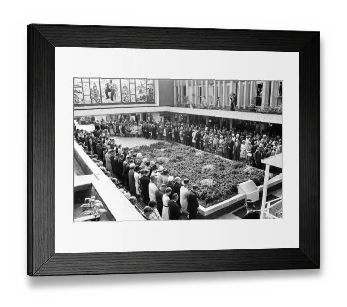 Framed Print : The Sir Winston Spencer Churchill Memorial Screen, Unveiled by Viscount Cobham to Framed Print : The Sir Winston Spencer Churchill Memorial Screen, Unveiled by Viscount Cobham to