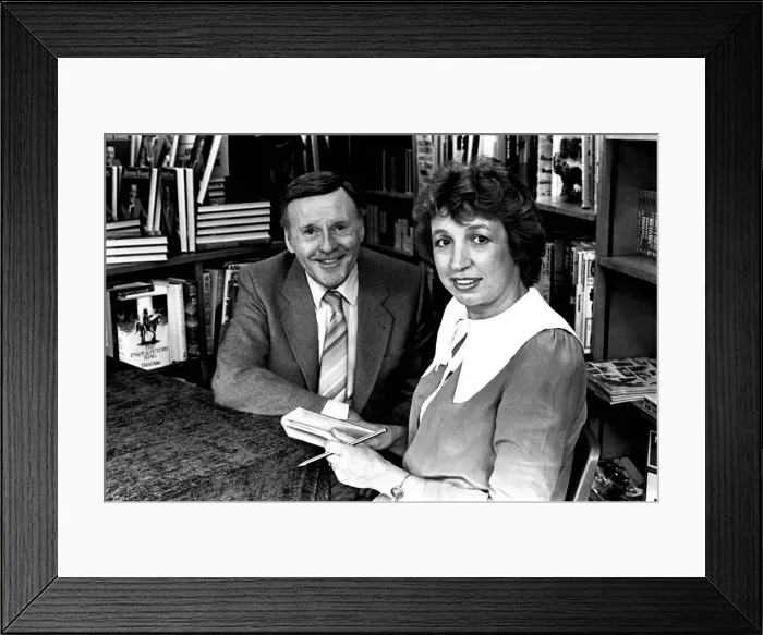 Framed Print : Radio presenter Jimmy Young with Sunday Sun Womens Editor Framed Print : Radio presenter Jimmy Young with Sunday Sun Womens Editor