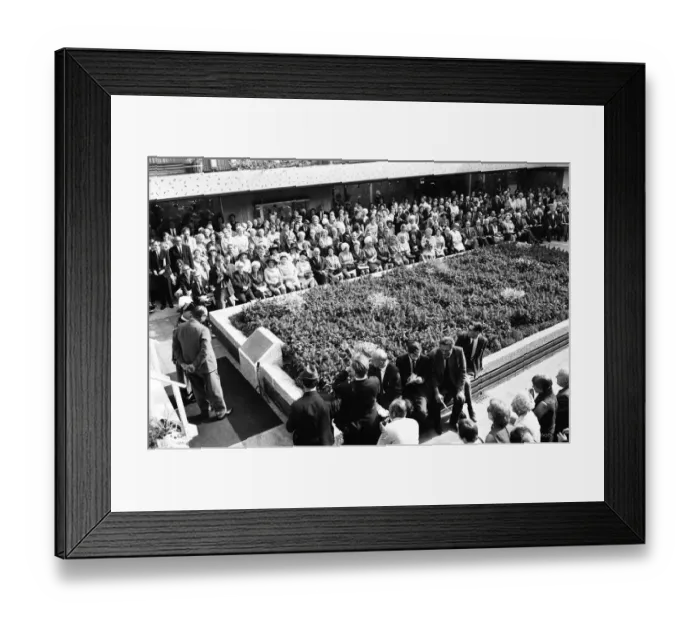 Framed Print : The Sir Winston Spencer Churchill Memorial Screen, Unveiled by Viscount Cobham to Framed Print : The Sir Winston Spencer Churchill Memorial Screen, Unveiled by Viscount Cobham to
