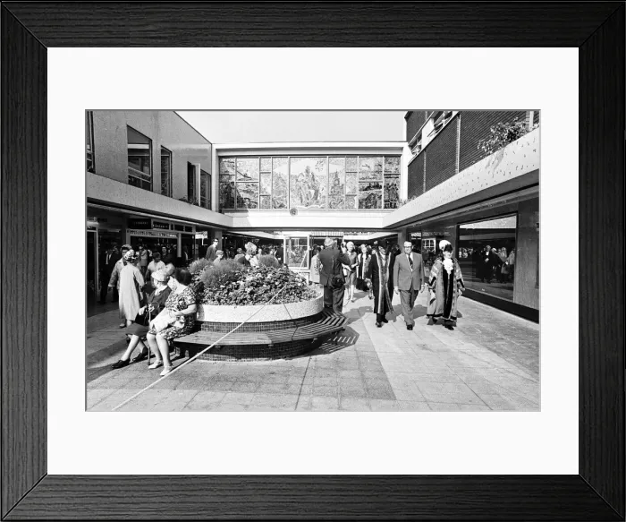 Framed Print : The Sir Winston Spencer Churchill Memorial Screen, Unveiled by Viscount Cobham to Framed Print : The Sir Winston Spencer Churchill Memorial Screen, Unveiled by Viscount Cobham to
