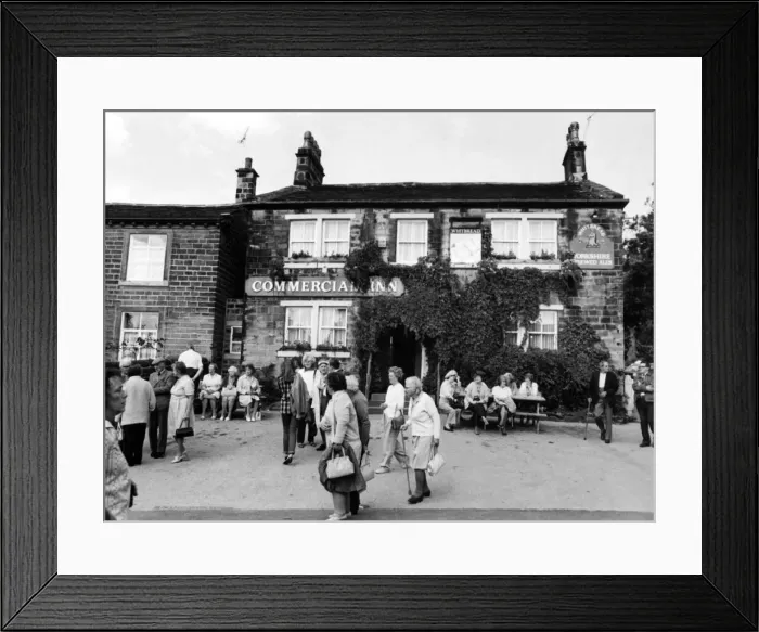 Framed Print : Television programme - Fans of the soap opera Emmerdale Farm outside the Commercial Inn