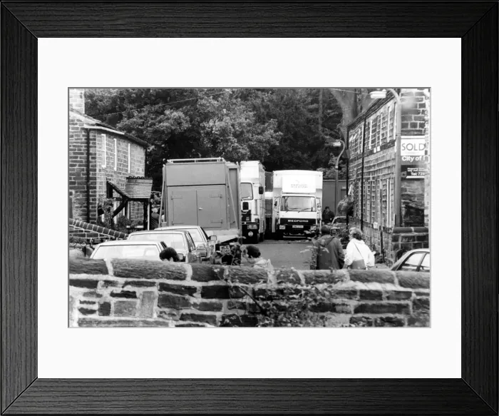 Framed Print : Television programme - The village of Esholt is taken over when the film crew descends to Framed Print : Television programme - The village of Esholt is taken over when the film crew descends to