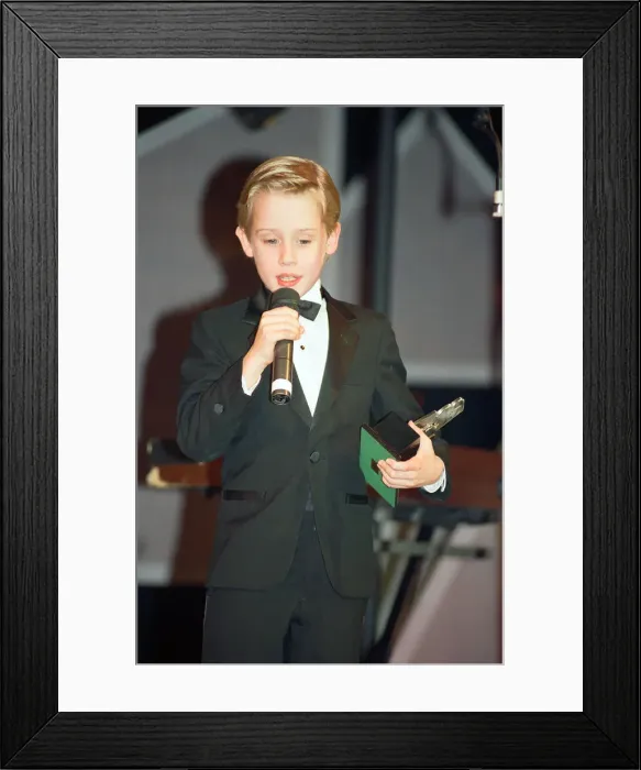 Framed Print : Daily Mirror sponsored British Video Awards. Macaulay Culkin collects his award Framed Print : Daily Mirror sponsored British Video Awards. Macaulay Culkin collects his award