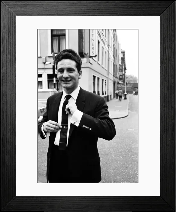 Framed Print : Skiffle King Lonnie Donegan, might sing about his old man being a dustman Framed Print : Skiffle King Lonnie Donegan, might sing about his old man being a dustman