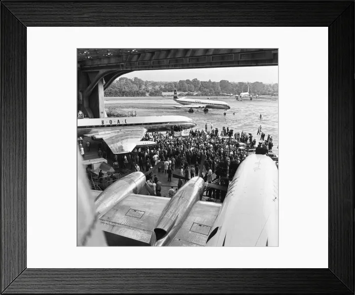 Framed Print : BOCA receive their delivery of their first Comet IV from De Havilland