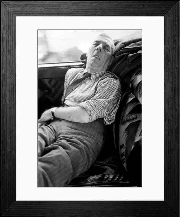 Framed Print : The Derby County team return home with the FA Cup trophy following their victory over Framed Print : The Derby County team return home with the FA Cup trophy following their victory over