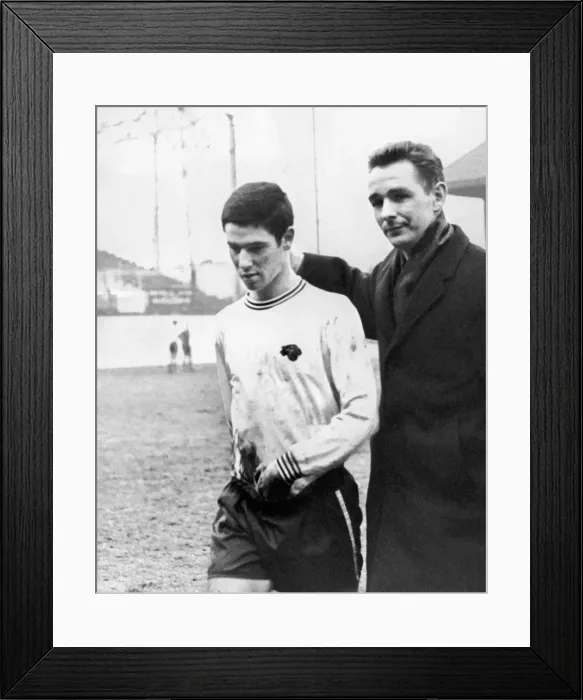 Framed Print : John Robson of Derby County with manager Brian Clough, 1969 Framed Print : John Robson of Derby County with manager Brian Clough, 1969