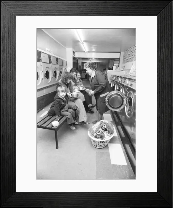 Framed Print : Lily Carlson, manageress at the Liver Laundrette in Runcorn Framed Print : Lily Carlson, manageress at the Liver Laundrette in Runcorn