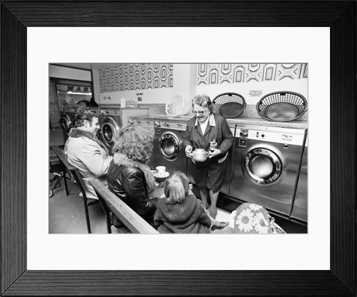Framed Print : Lily Carlson, manageress at the Liver Laundrette in Runcorn Framed Print : Lily Carlson, manageress at the Liver Laundrette in Runcorn