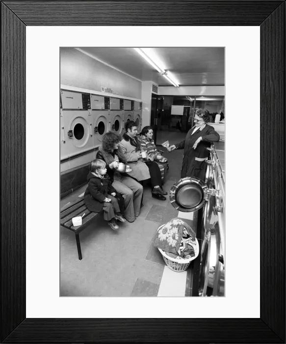 Framed Print : Lily Carlson, manageress at the Liver Laundrette in Runcorn Framed Print : Lily Carlson, manageress at the Liver Laundrette in Runcorn
