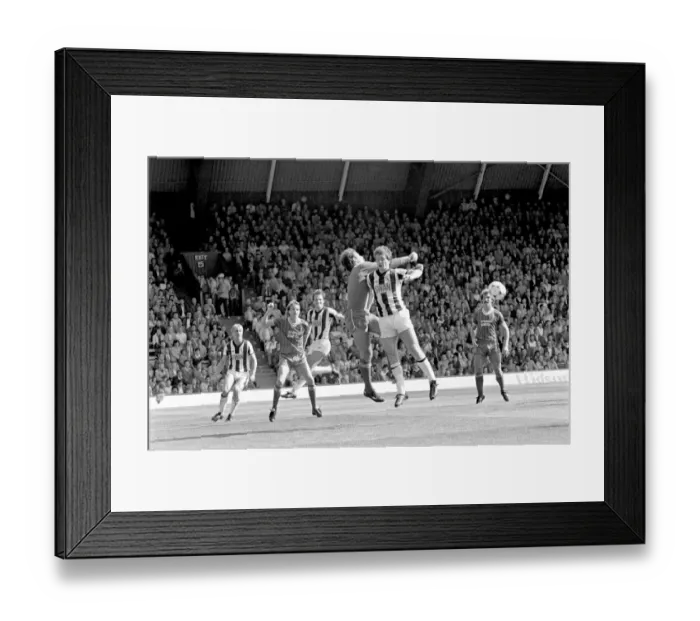 Framed Print : English League Division One match at Anfield. Liverpool 2 v West Bromwich Albion 0 Framed Print : English League Division One match at Anfield. Liverpool 2 v West Bromwich Albion 0