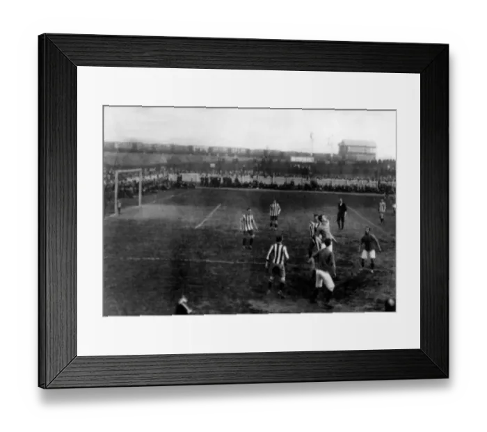 Framed Print : An early picture of Ninian Park taken from Sloper Road with the popular bank