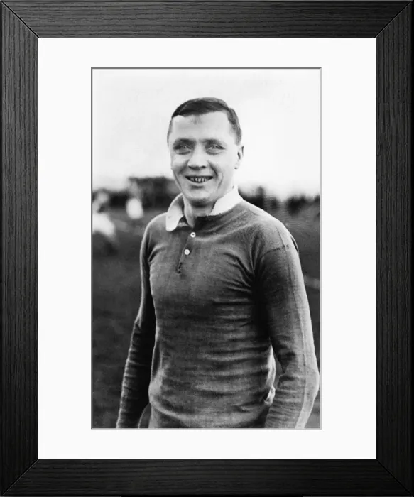 Framed Print : Footballer Steve Bloomer of Derby County pictured at Wrexham before WW1. circa 1910 Framed Print : Footballer Steve Bloomer of Derby County pictured at Wrexham before WW1. circa 1910
