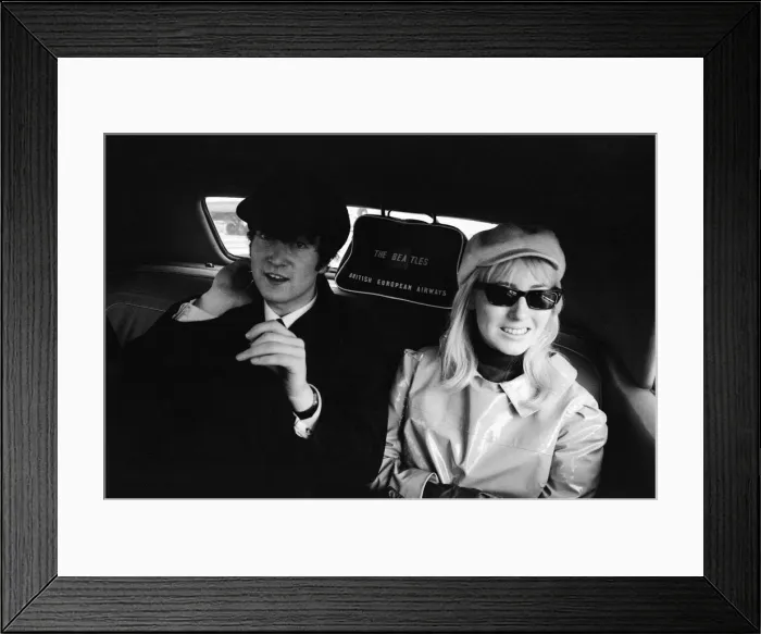 Framed Print : The Beatles in New York, arriving for a 10-day tour on Pan Am Flight 101, Kennedy Airport Framed Print : The Beatles in New York, arriving for a 10-day tour on Pan Am Flight 101, Kennedy Airport