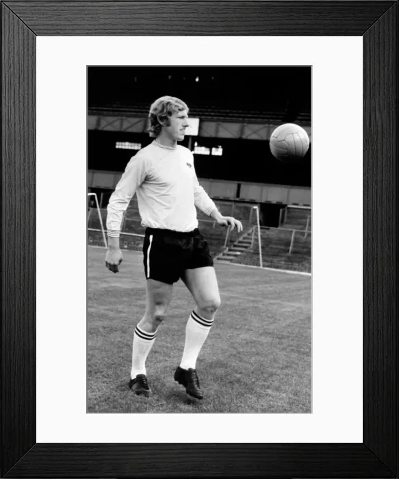 Framed Print : Derby County footballer Alan Hinton in training at the Baseball Ground, 1970 Framed Print : Derby County footballer Alan Hinton in training at the Baseball Ground, 1970
