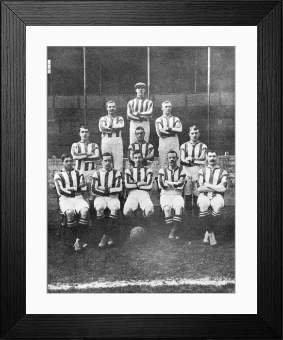 Framed Print : West Bromwich Albion team group FA Cup Semi Finallists 1906 - 1907
