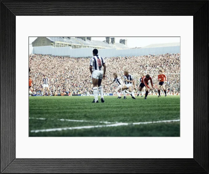 Framed Print : FA Cup Semi Final match at Highbury, Queens Park Rangers 1 v West Bromwich Albion 0