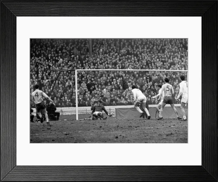 Framed Print : FA Cup Quarter Final match at Stamford Bridge. Chelsea 1 v West Bromwich Albion 2