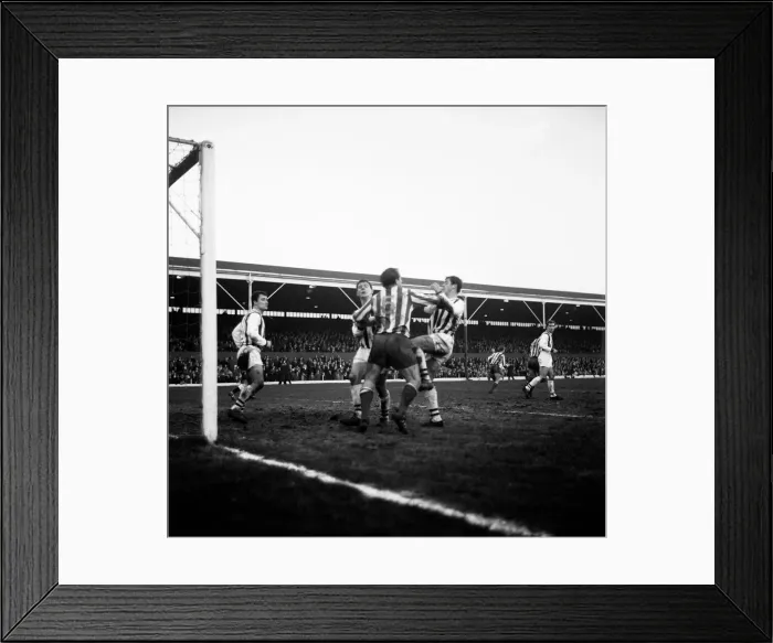 Framed Print : English League Division One match at the Victoria Ground Framed Print : English League Division One match at the Victoria Ground