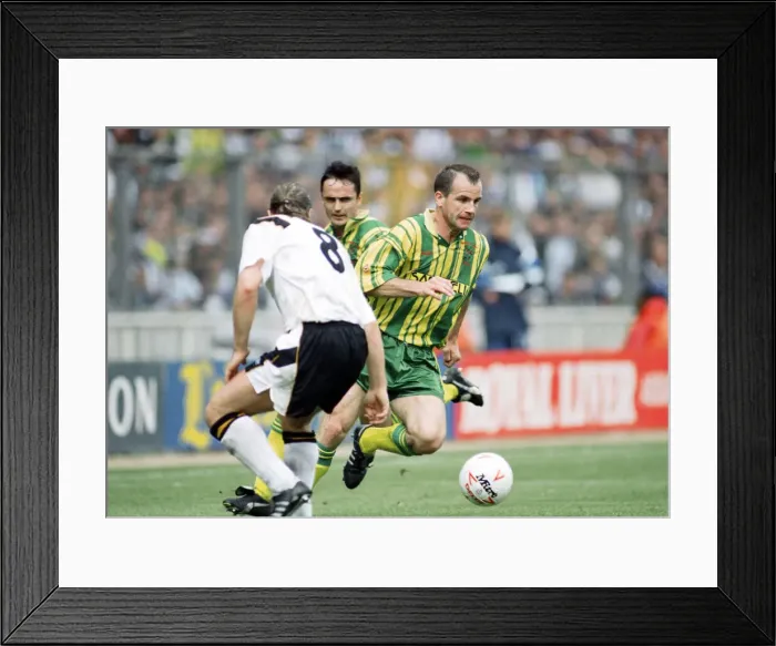 Framed Print : English League Division Two Play Off Final at Wembley Stadium Framed Print : English League Division Two Play Off Final at Wembley Stadium