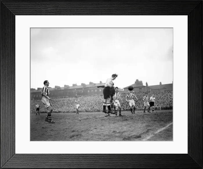 Framed Print : FA Cup Fourth Round match. Gateshead 0 v West Bromwich Albion 2 Framed Print : FA Cup Fourth Round match. Gateshead 0 v West Bromwich Albion 2