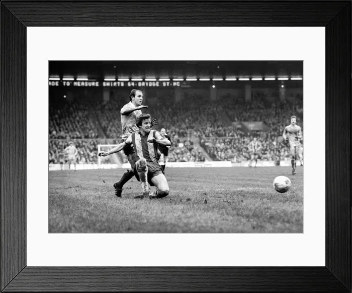 Framed Print : English League Division One match at Maine Road. Manchester City 2 v West Bromwich Framed Print : English League Division One match at Maine Road. Manchester City 2 v West Bromwich