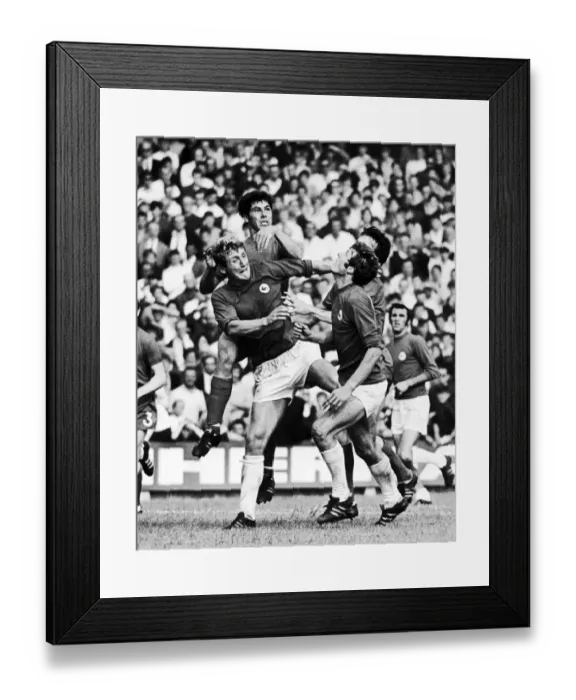Framed Print : English League Division Two match at Ninian Park. Cardiff City 0 v Blackburn Rovers Framed Print : English League Division Two match at Ninian Park. Cardiff City 0 v Blackburn Rovers