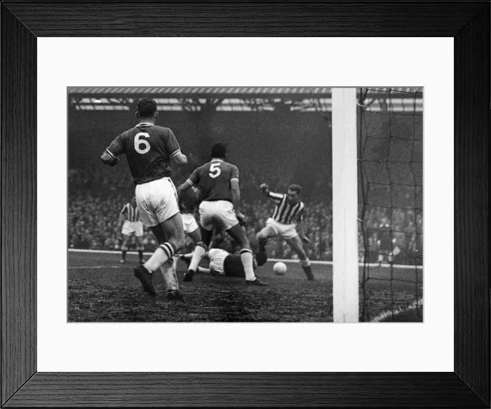 Framed Print : English League Division Two match at Roker Park. Sunderland 2 v Cardiff City 1 Framed Print : English League Division Two match at Roker Park. Sunderland 2 v Cardiff City 1