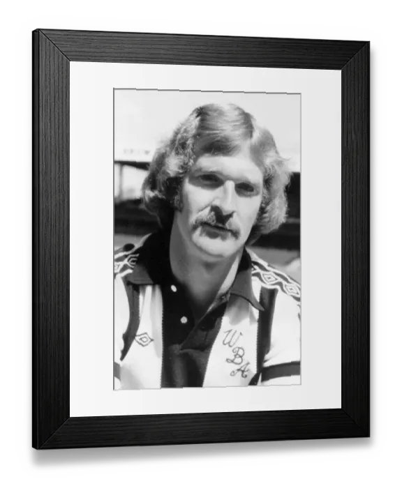 Framed Print : West Bromwich Albion footballer Ally Robertson. 1st July 1978 Framed Print : West Bromwich Albion footballer Ally Robertson. 1st July 1978