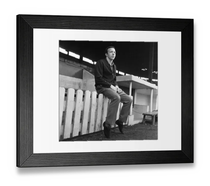 Framed Print : Nobby Stiles Preston North Ends new signing from Manchester United seen here during