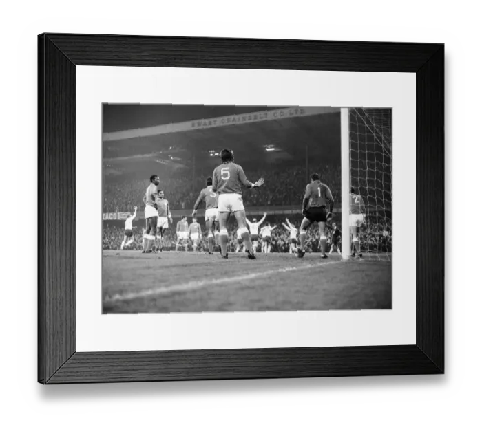 Framed Print : European Cup Second Round First Leg match at the Baseball Ground Framed Print : European Cup Second Round First Leg match at the Baseball Ground