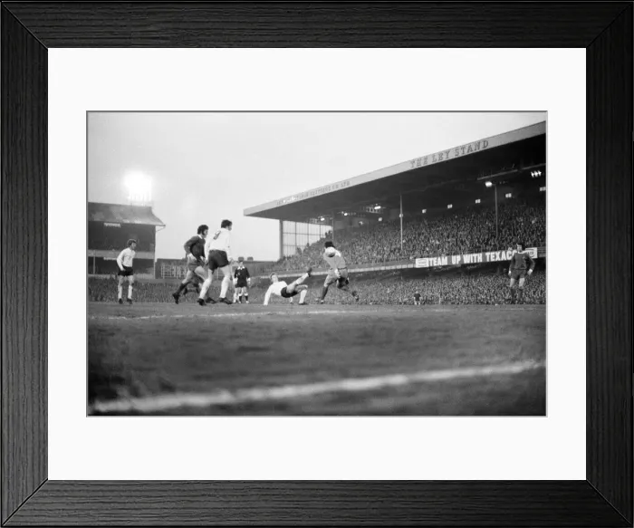 Framed Print : English League Division One match at the Baseball Ground Framed Print : English League Division One match at the Baseball Ground