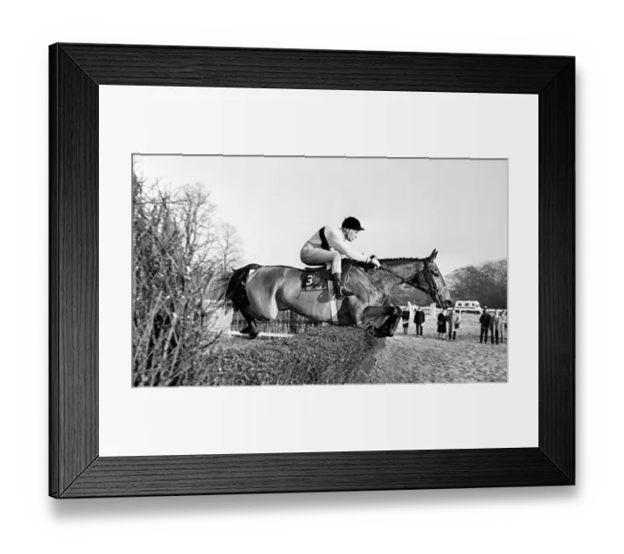 Framed Print : No1 Arkle in the King George VI steeplechase at Kempton Park 1965 with jockey Pat Taffe