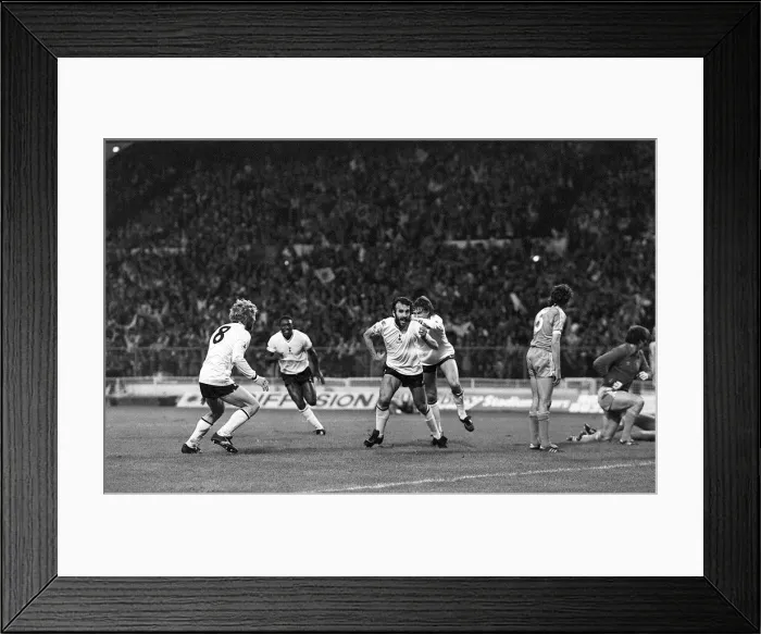 Framed Print : Tottenham Hotspur v Manchester City in the FA Cup Final Replay at Wembley, May 1981