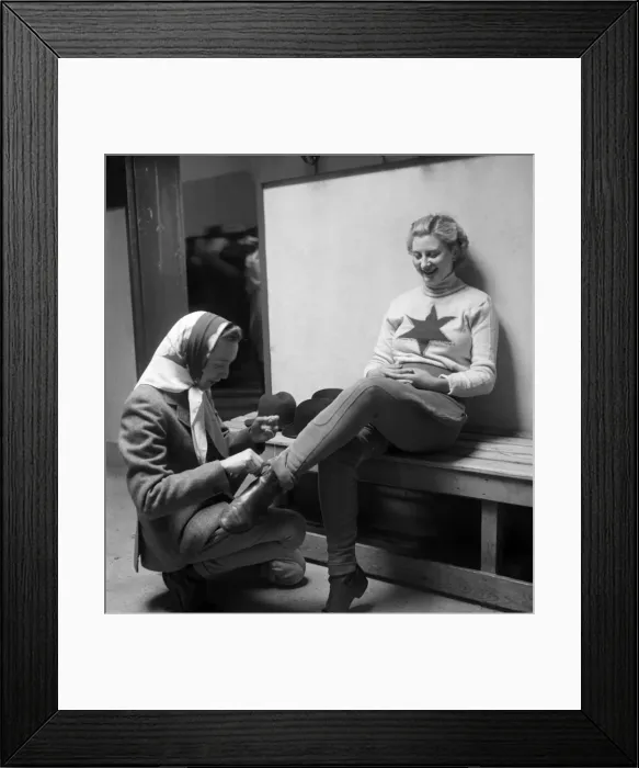 Framed Print : Newmarket Town Plate for Woman riders. Women jockeys in their silks Framed Print : Newmarket Town Plate for Woman riders. Women jockeys in their silks
