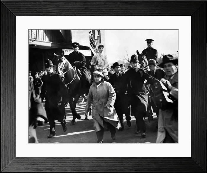 Framed Print : In the Paddock. The American-owned horse, Battleship, and Bruce Hobbs Framed Print : In the Paddock. The American-owned horse, Battleship, and Bruce Hobbs